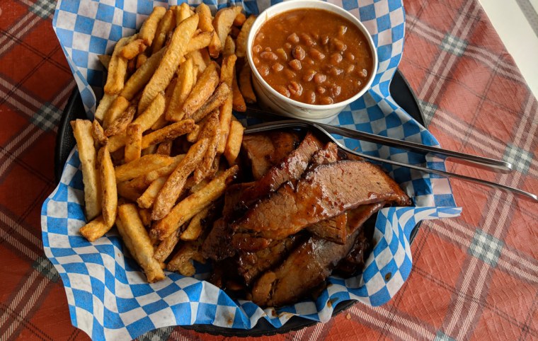 Hungry Hollow Smokehouse & Grille