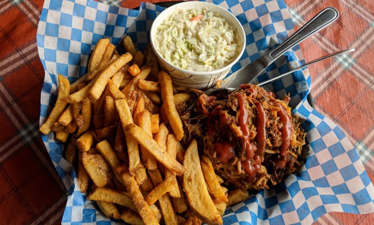 Hungry Hollow Smokehouse & Grille