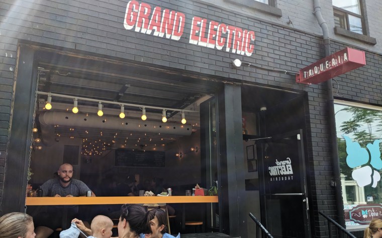 Grand Electric Trinity Bellwoods