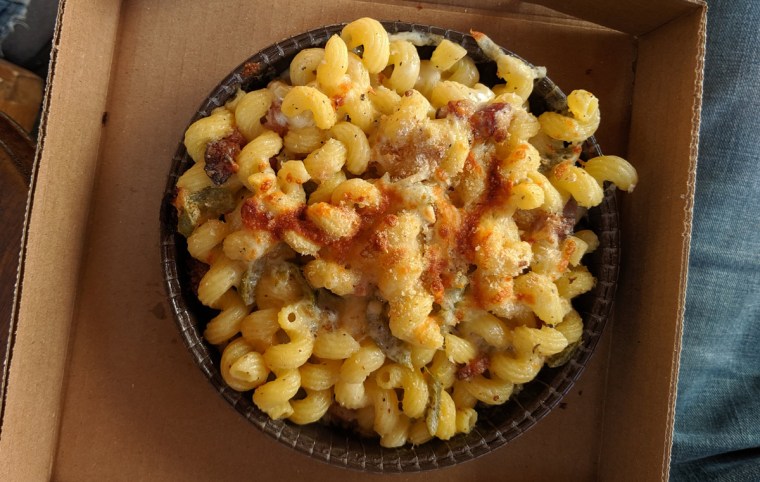 Bobbie Sue's Mac + Cheese