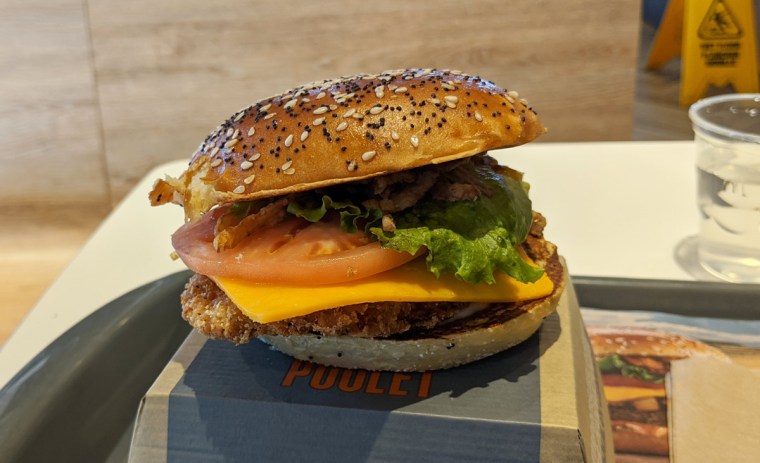 McDonald's - Maple and Cheddar with Crispy Chicken