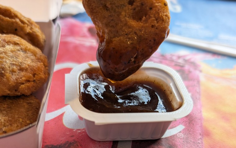 Garlic & Black Pepper Chicken McNuggets at McDonald's (World Menu Heist)