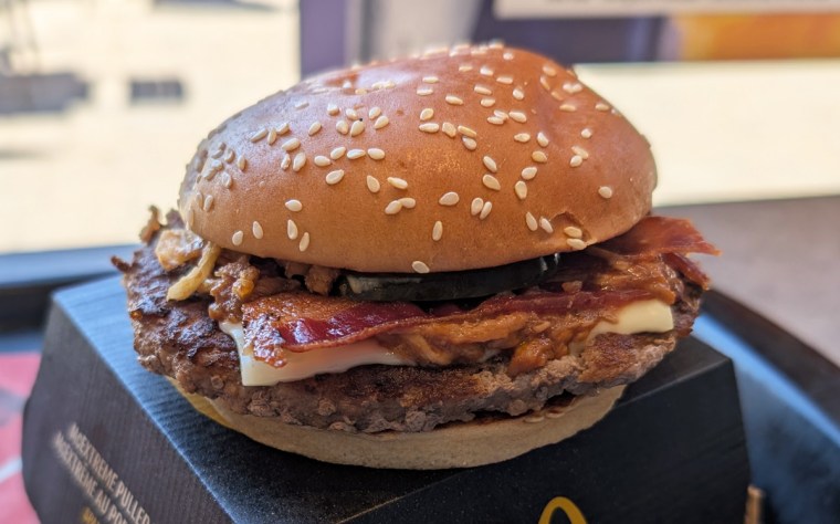 McExtreme Pulled Pork at McDonald's (World Menu Heist)
