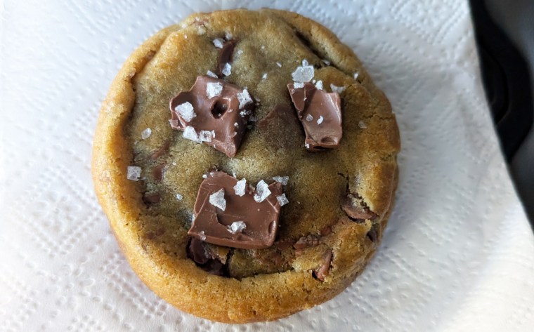 Eight Cookies